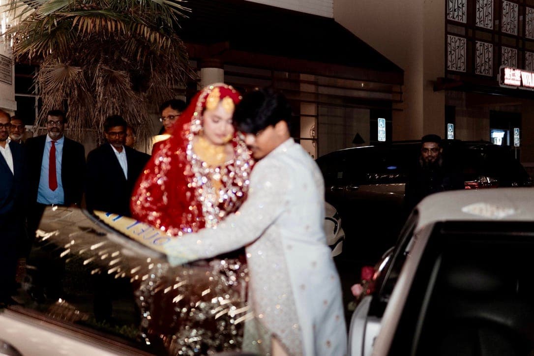 weddings — frame 1