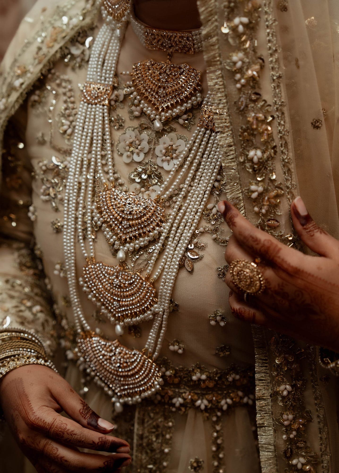 weddings — frame 16